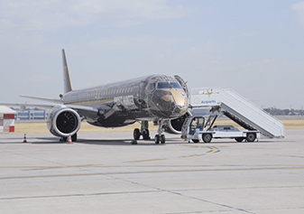 Embraer demuestra el alto y atractivo rendimiento del E195-E2 en Uzbekistán